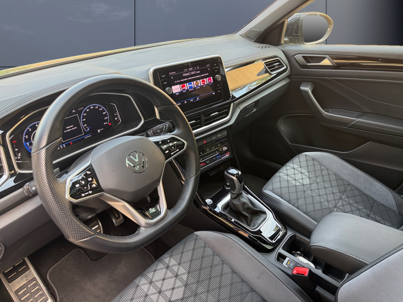 Volkswagen T-Roc 7