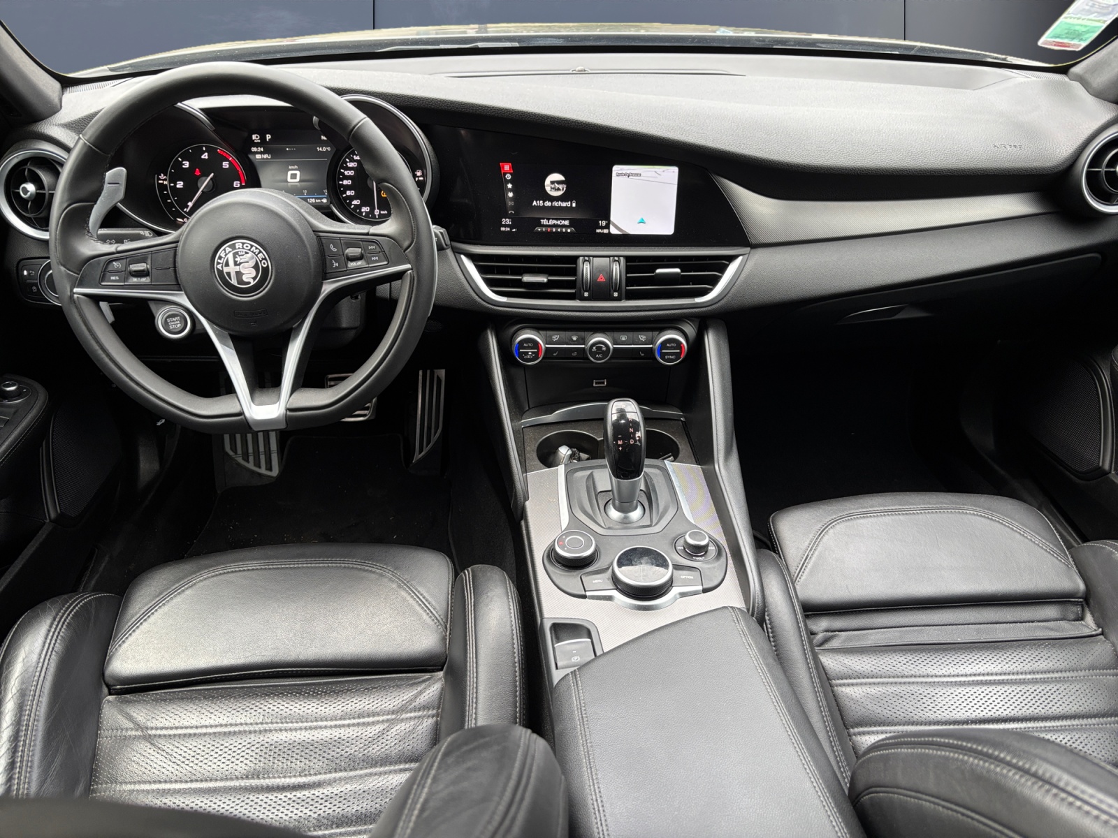 Alfa Romeo Giulia 14
