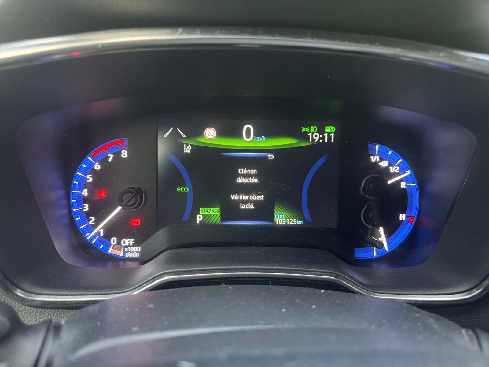 Toyota Corolla 16
