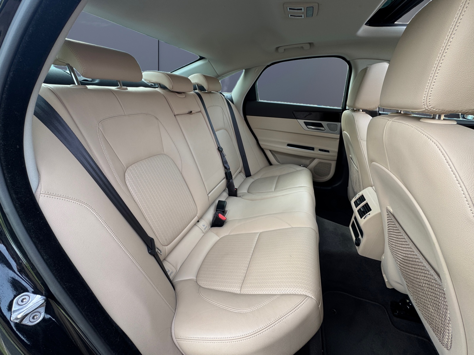 Jaguar Xf 11
