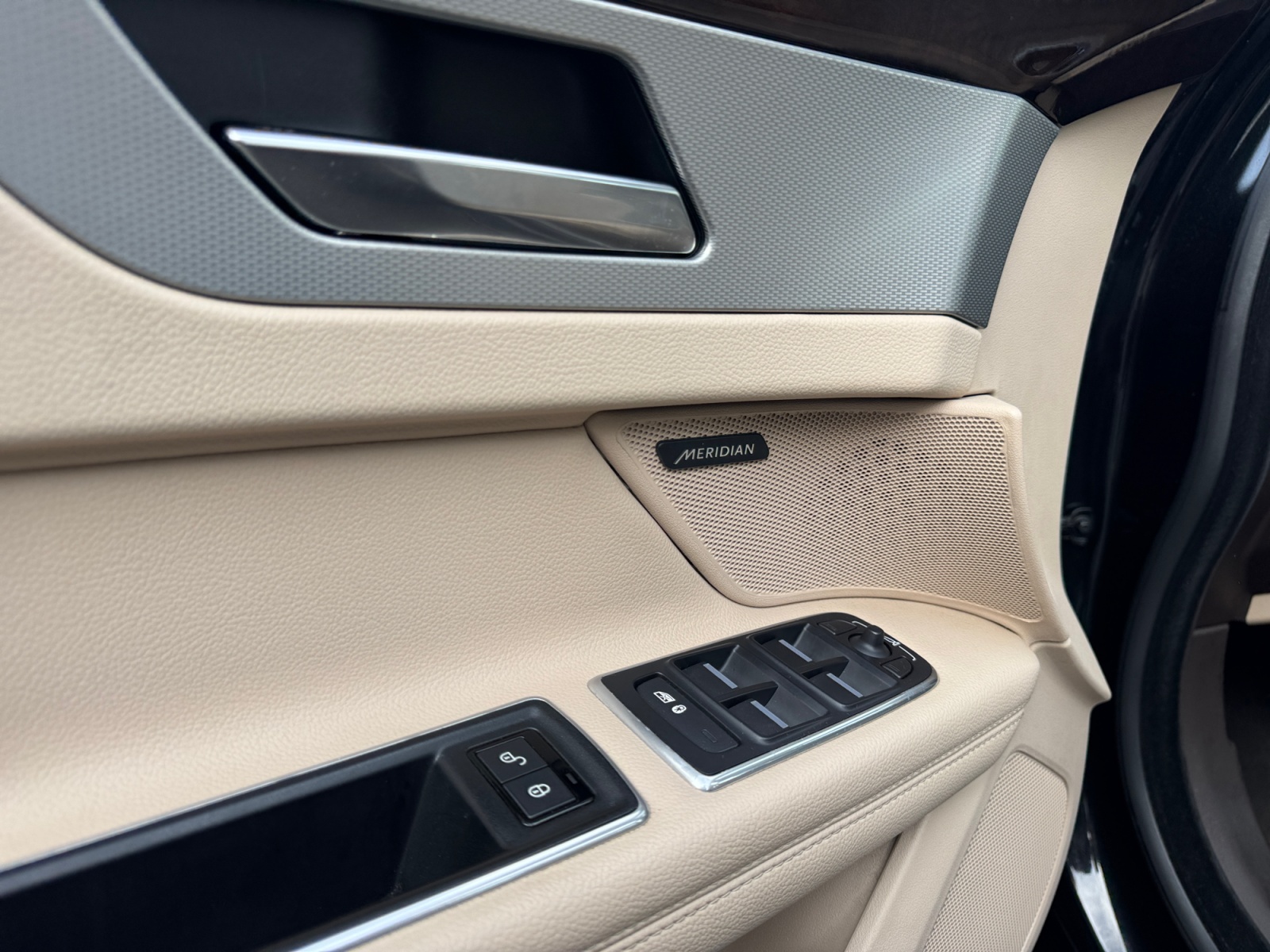 Jaguar Xf 19