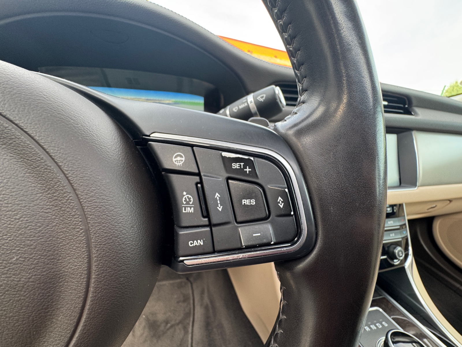 Jaguar Xf 24