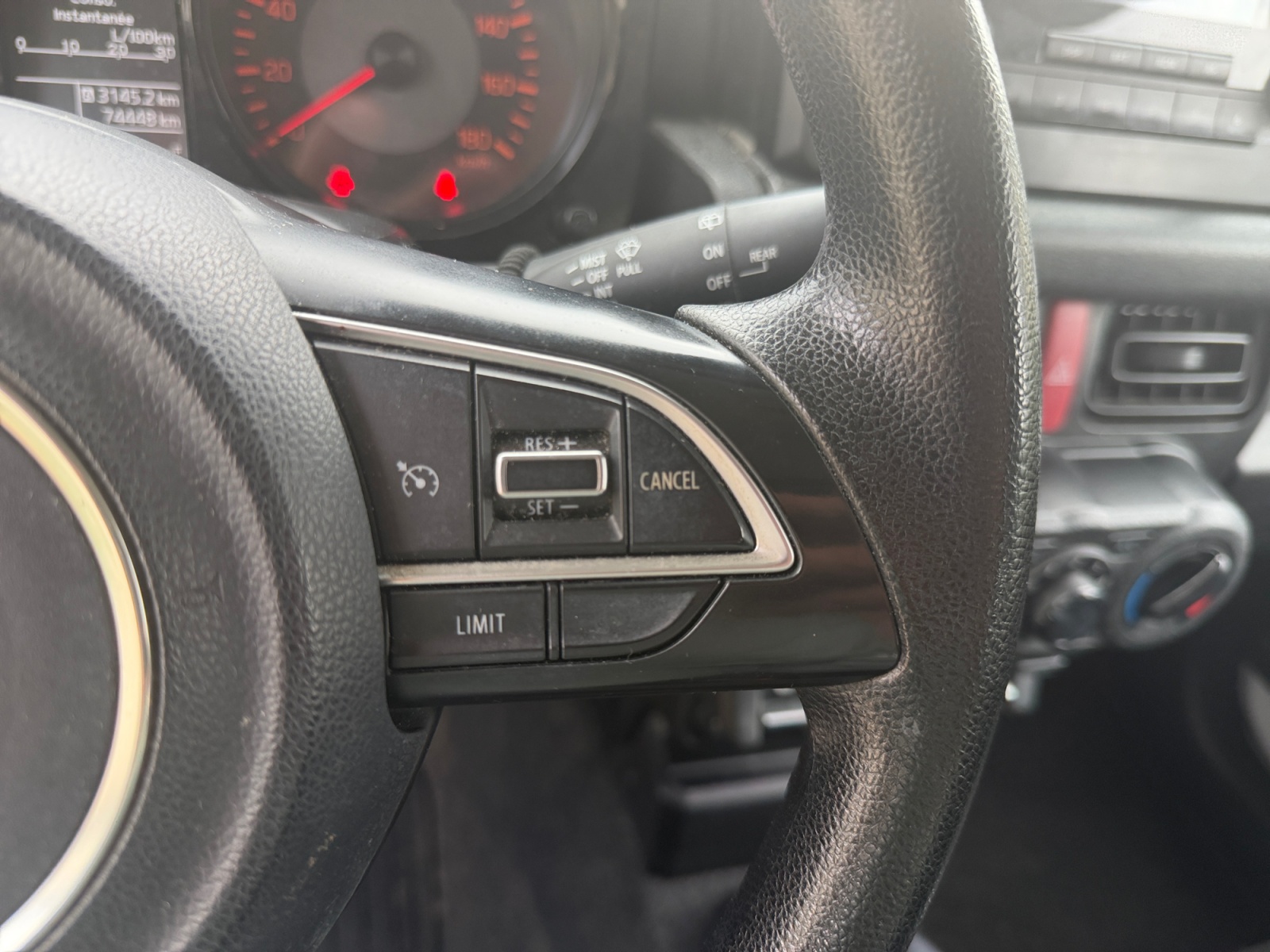 Suzuki Jimny 19
