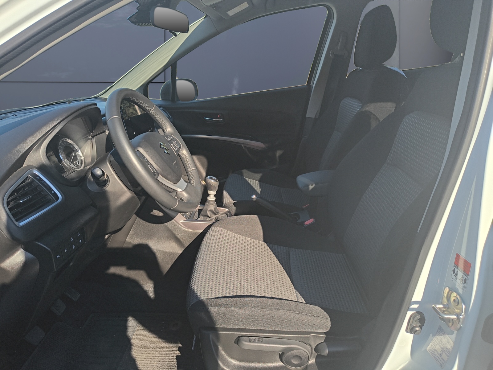 Suzuki S-Cross 8