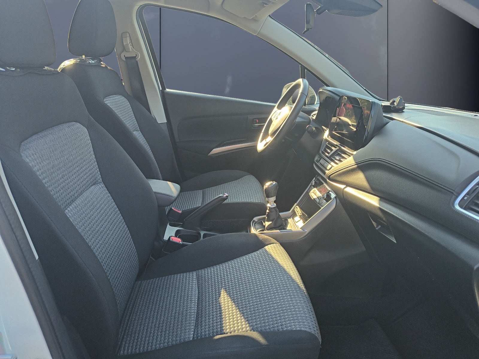 Suzuki S-Cross 12