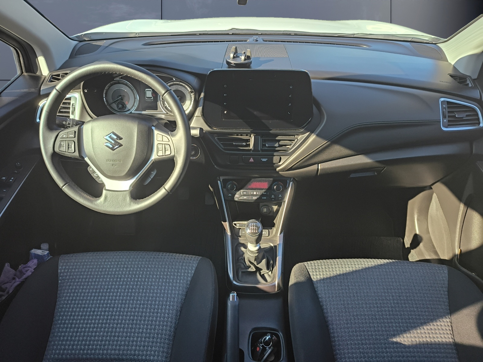 Suzuki S-Cross 13