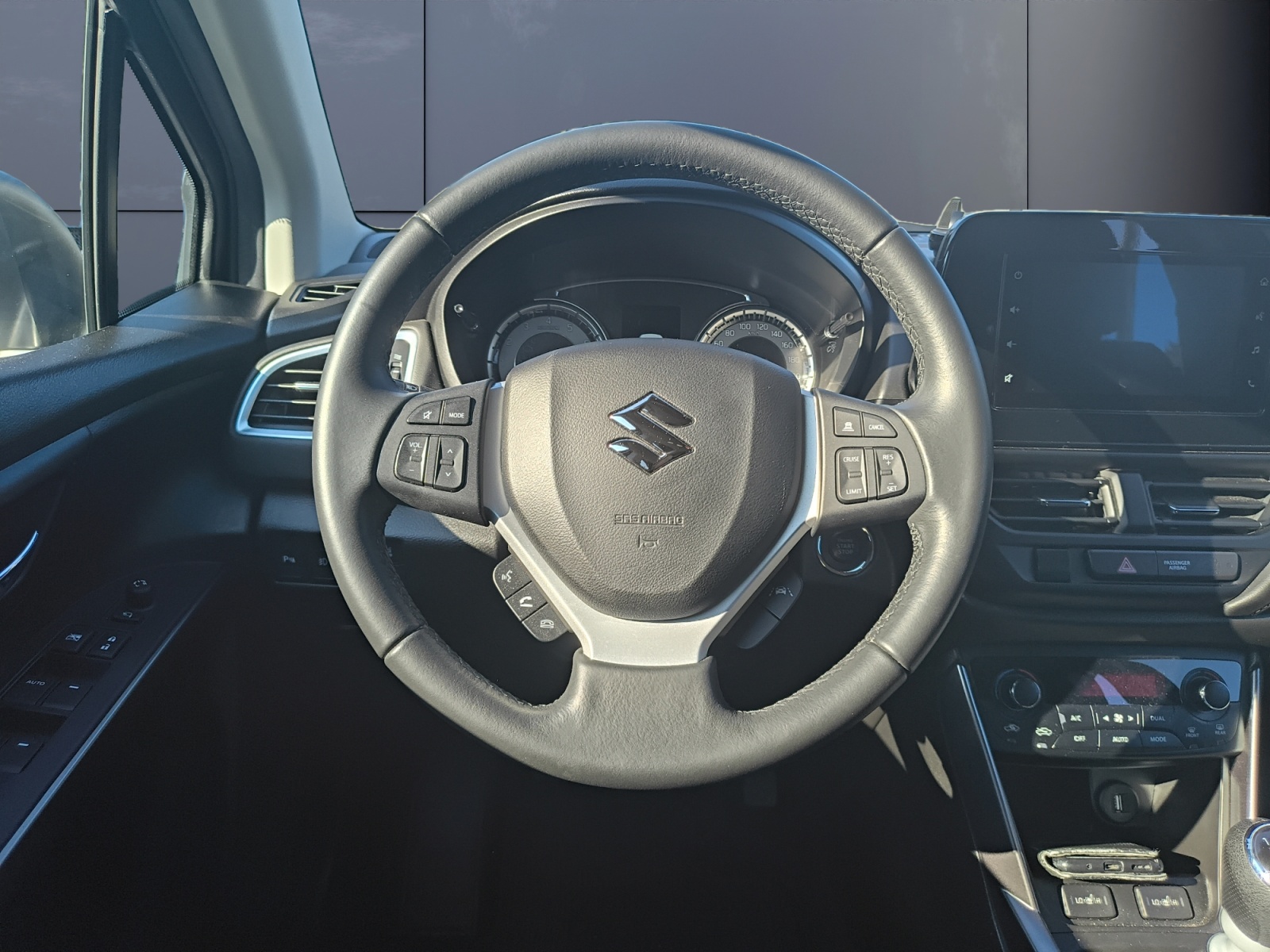Suzuki S-Cross 14