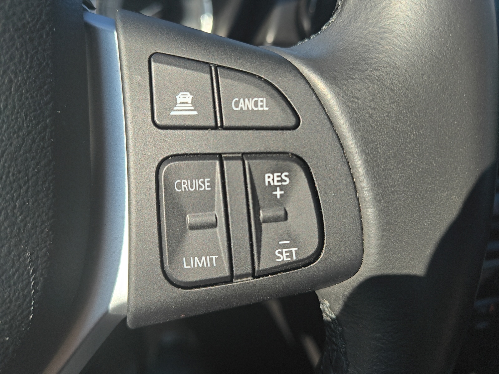 Suzuki S-Cross 18