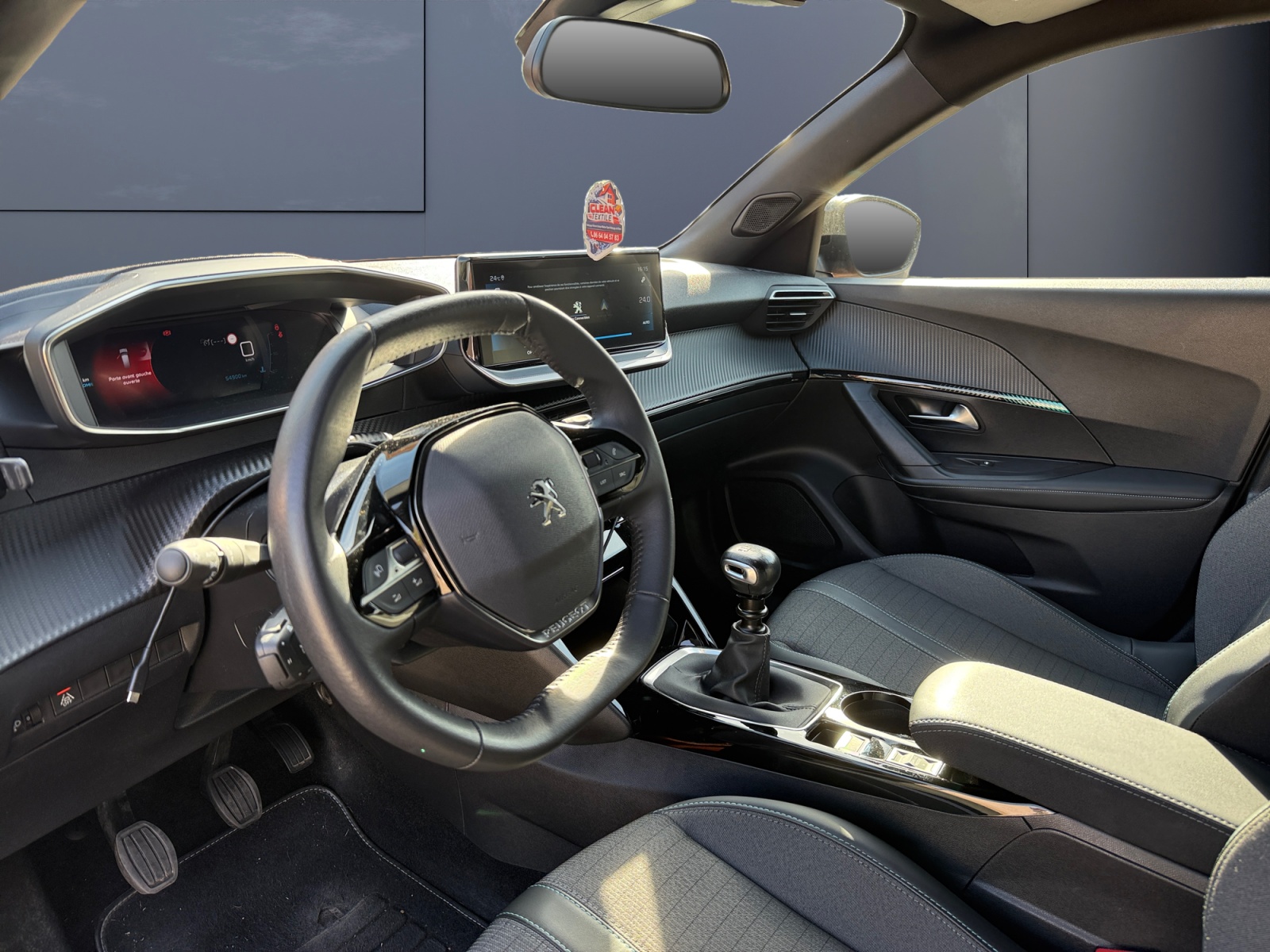 Peugeot 2008 8