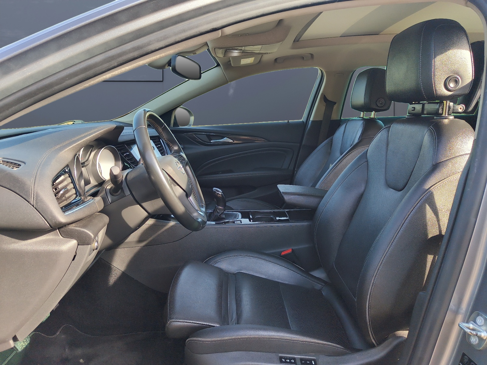 Opel Insignia 9