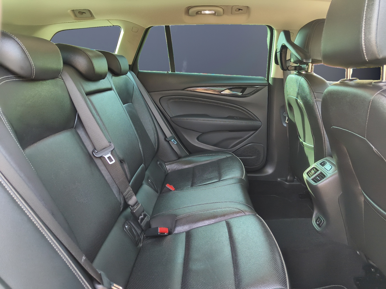 Opel Insignia 11