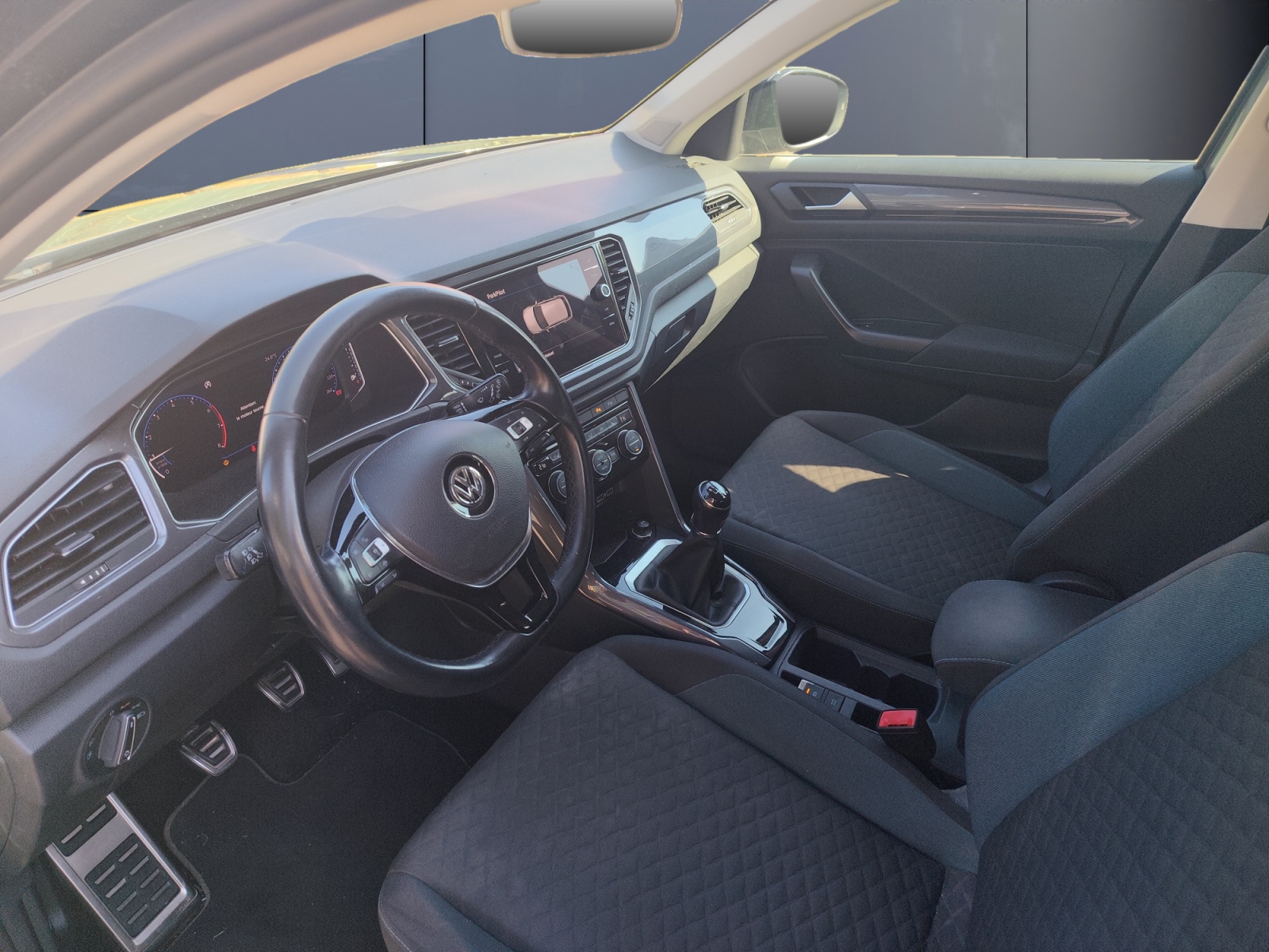 Volkswagen T-Roc 8