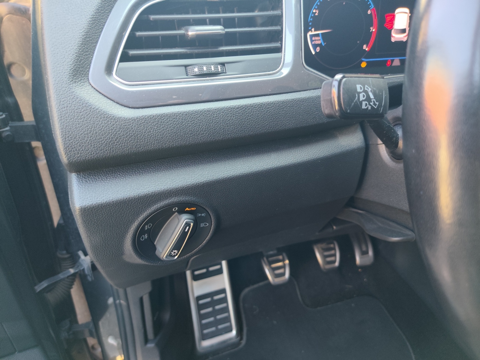 Volkswagen T-Roc 18