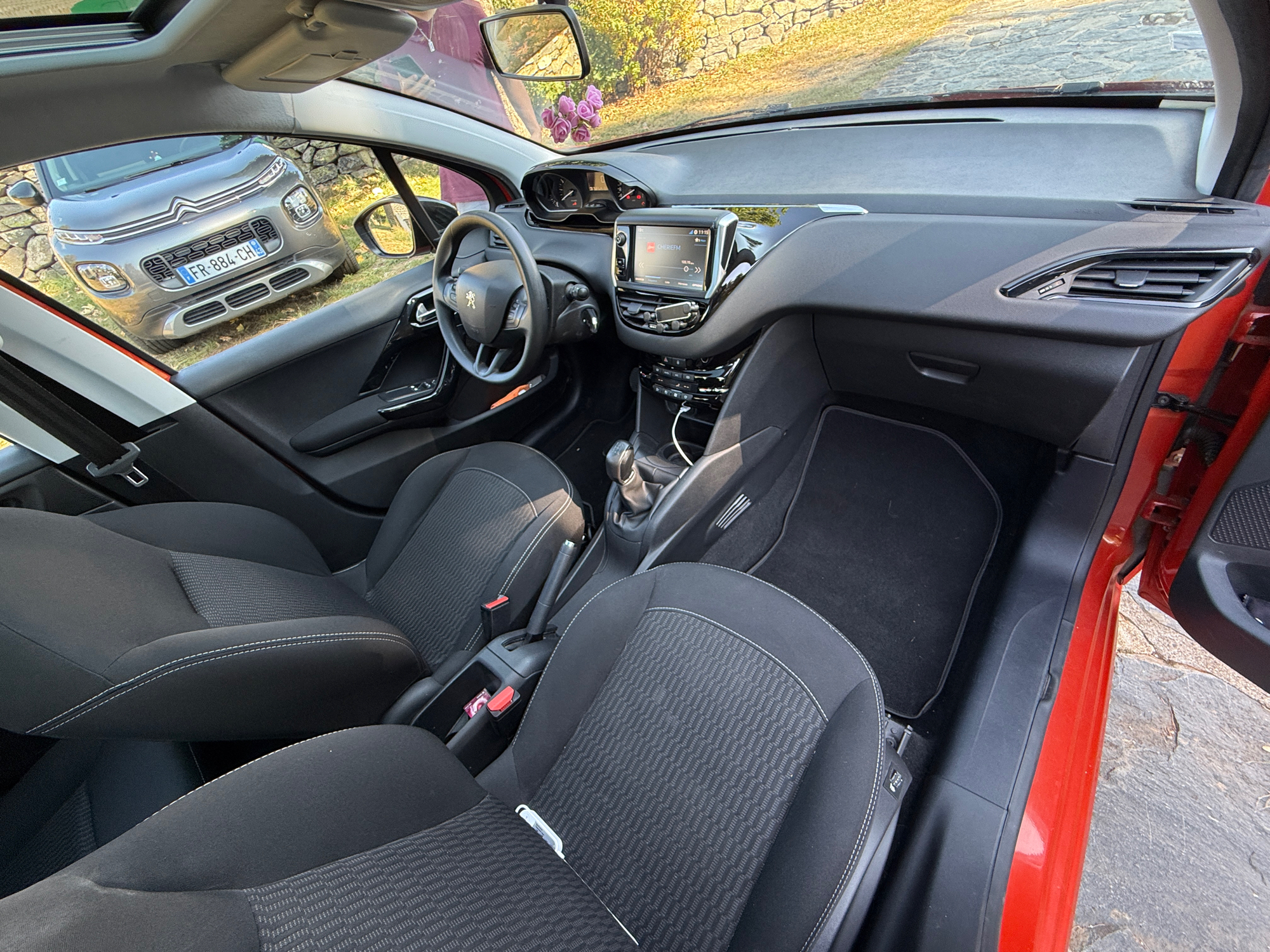 Peugeot 208 12
