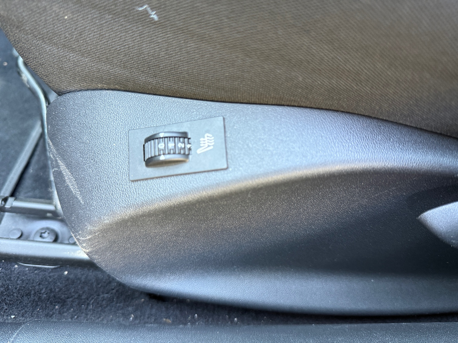 Peugeot 208 18
