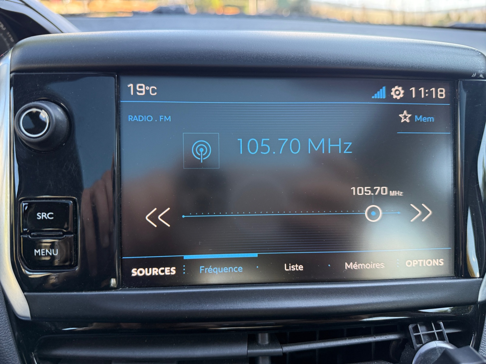 Peugeot 208 23