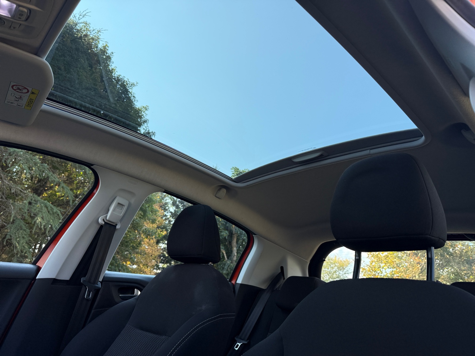 Peugeot 208 29