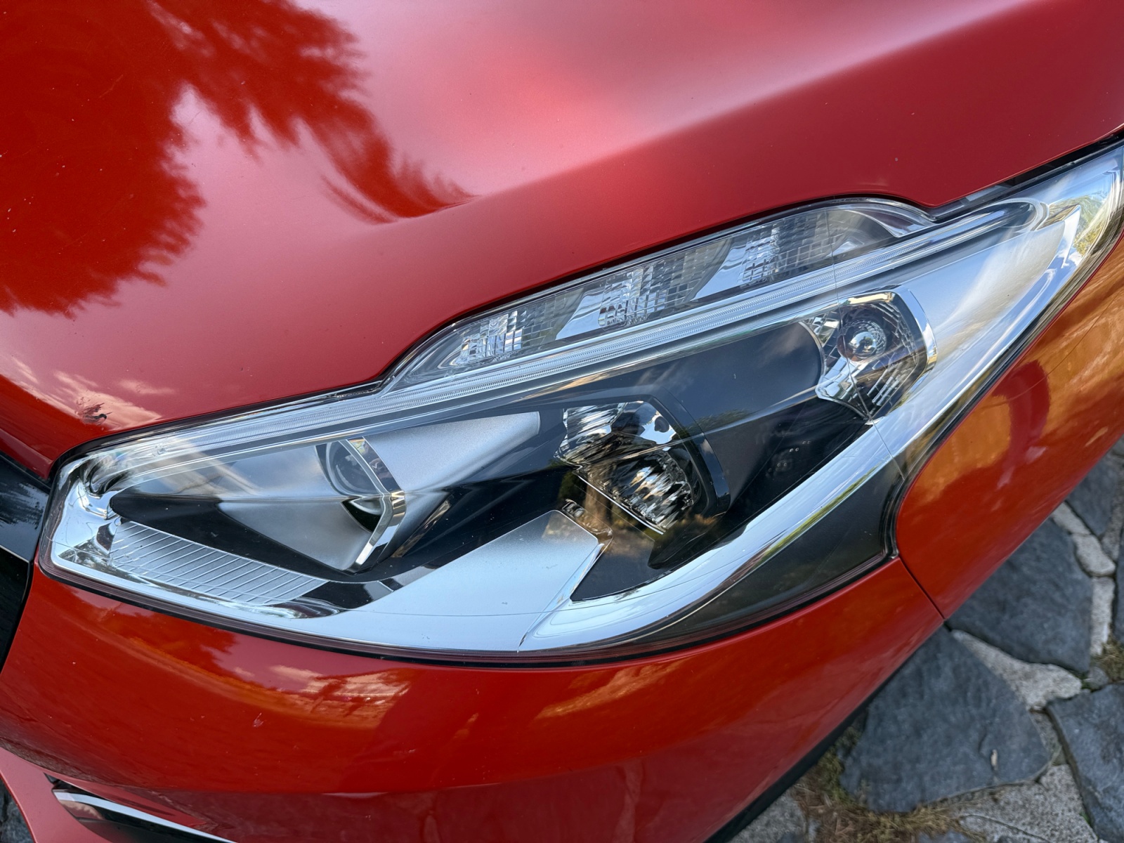 Peugeot 208 35