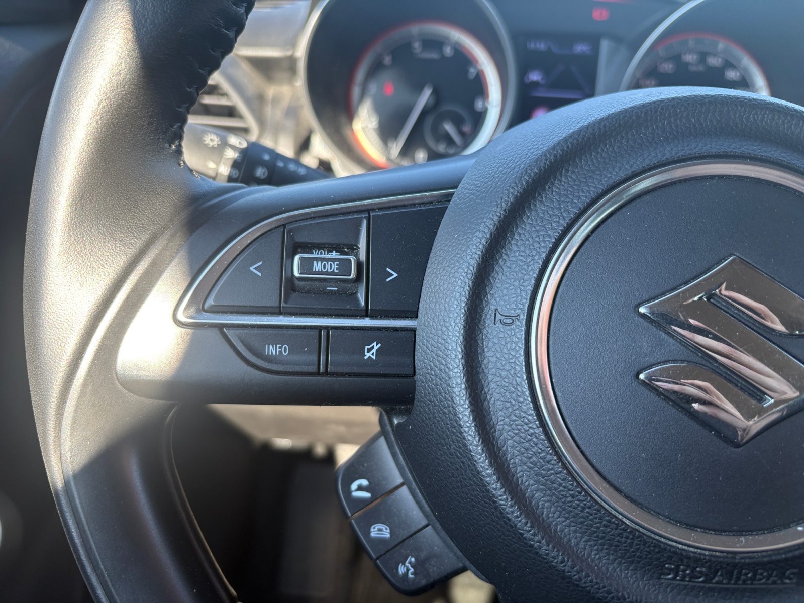 Suzuki Swift 17