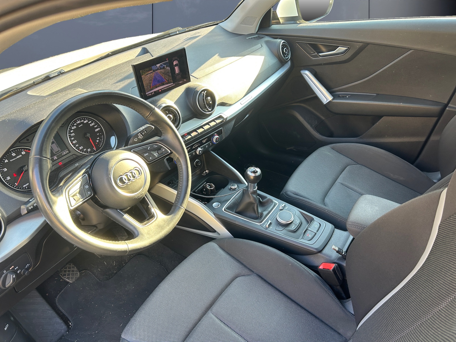 Audi Q2 8