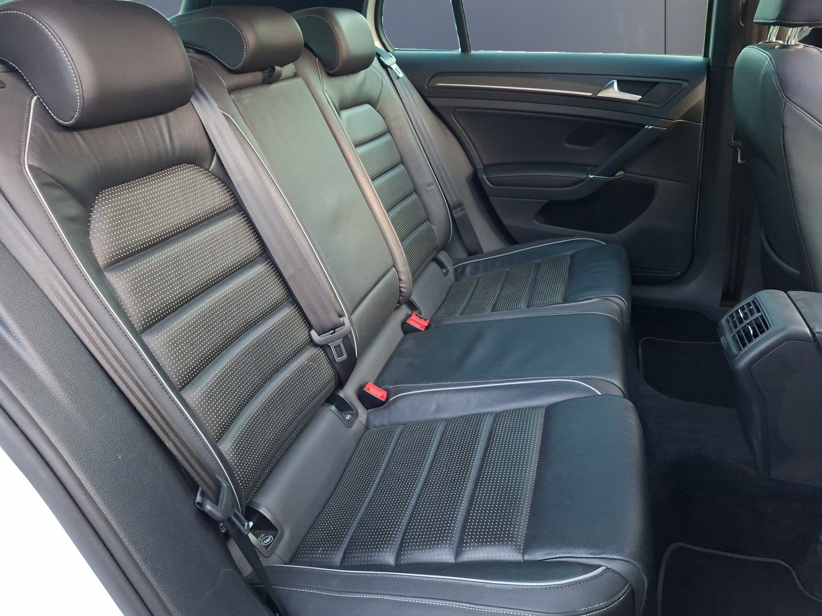 Volkswagen Golf 11
