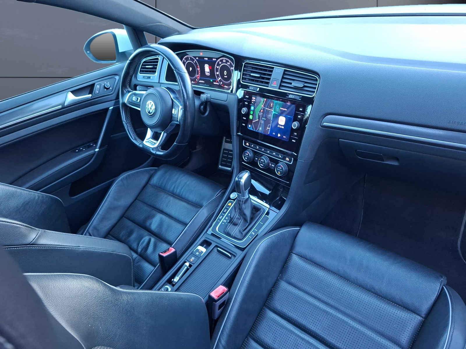 Volkswagen Golf 12