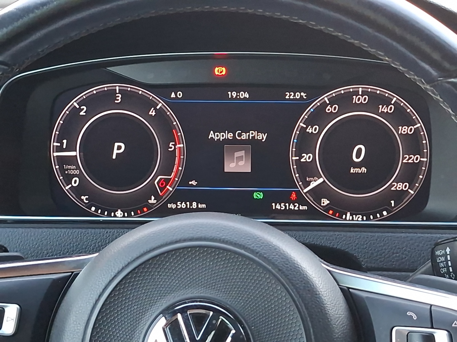 Volkswagen Golf 16