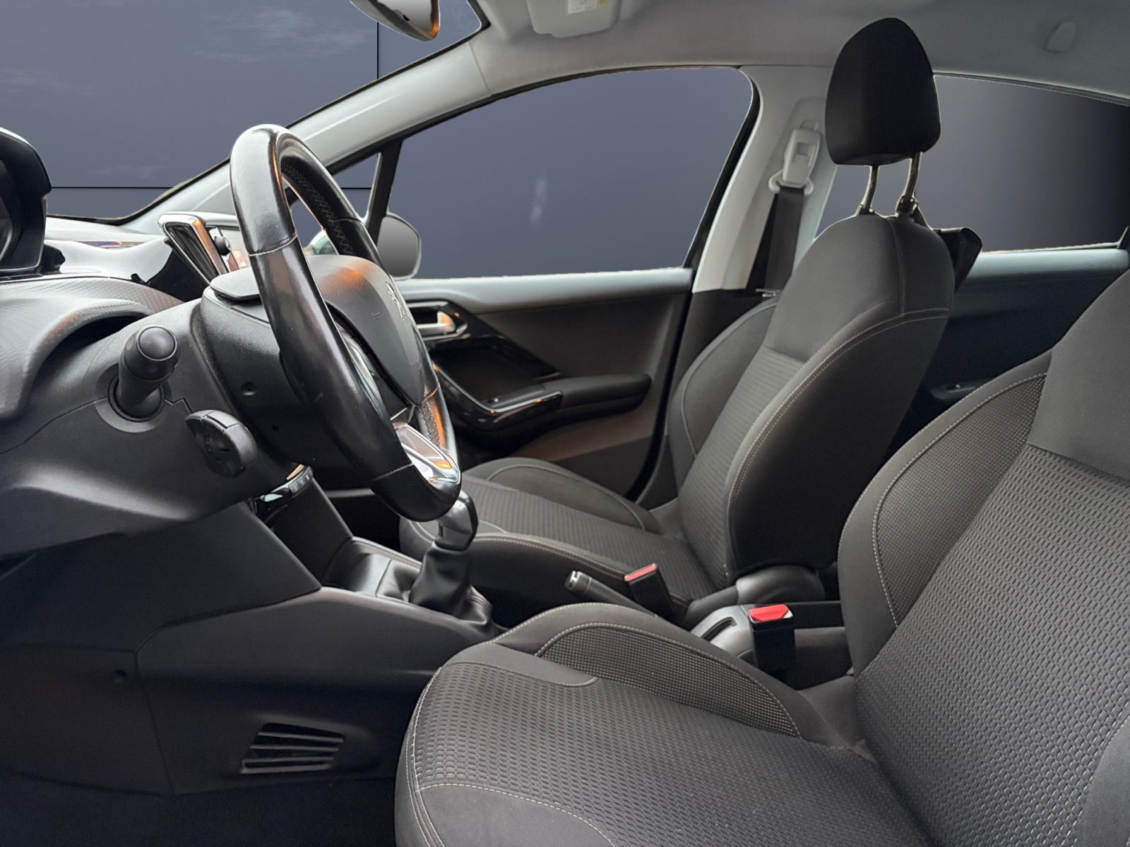 Peugeot 208 9
