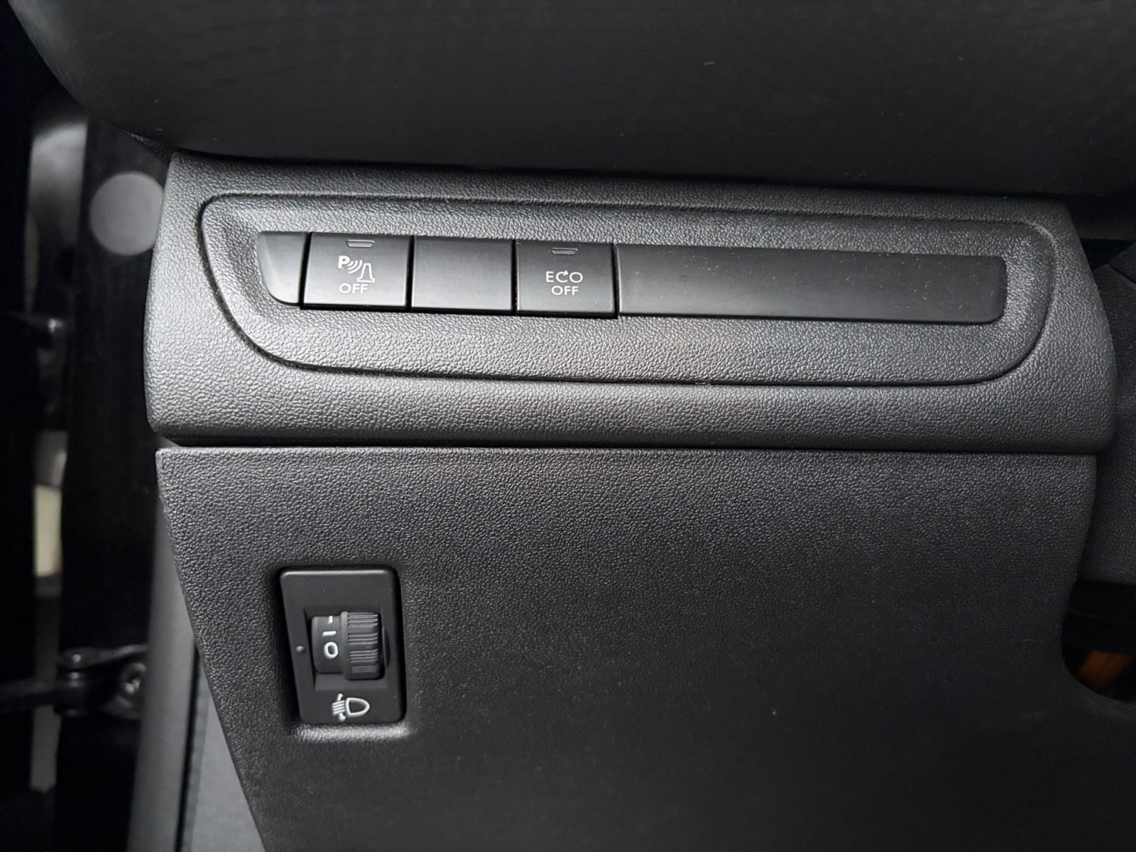 Peugeot 208 18