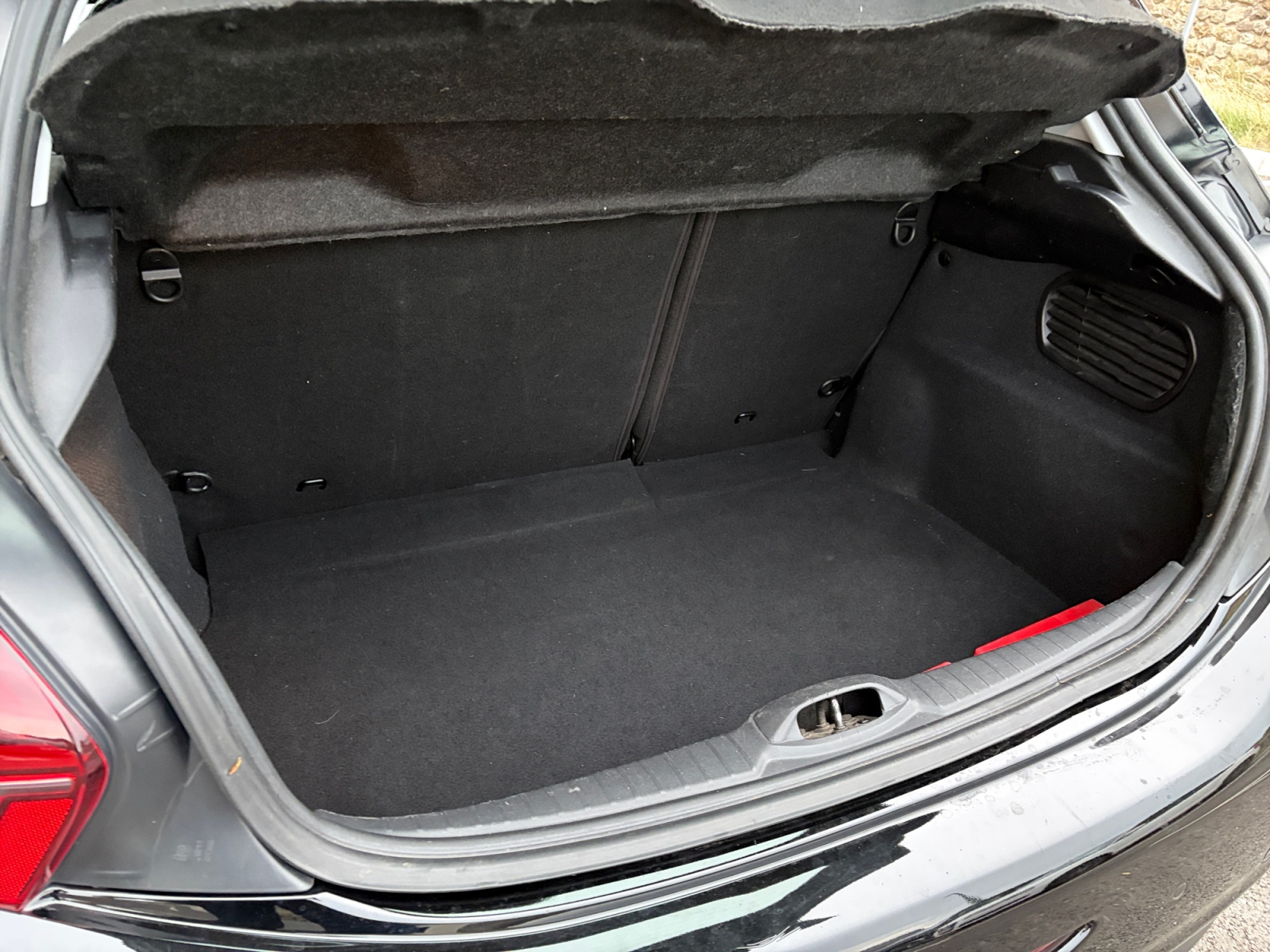 Peugeot 208 28