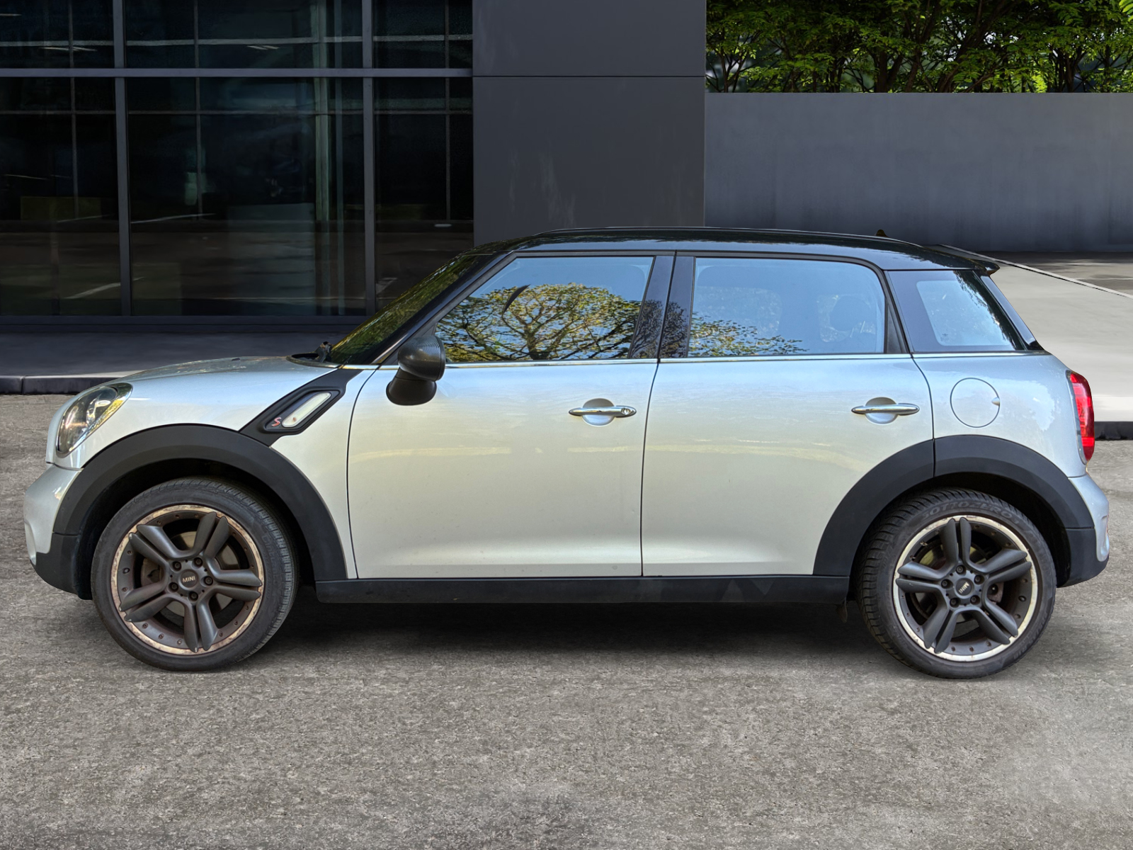 Mini Countryman 1