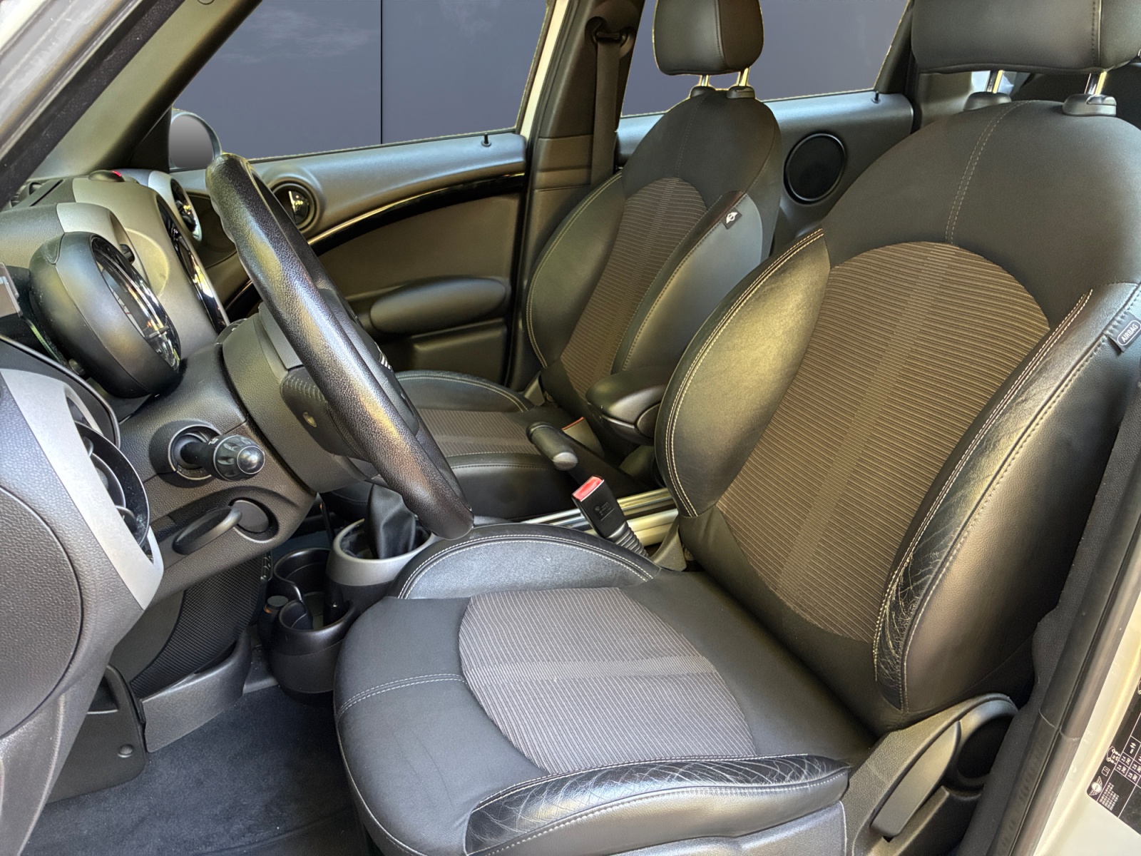 Mini Countryman 9