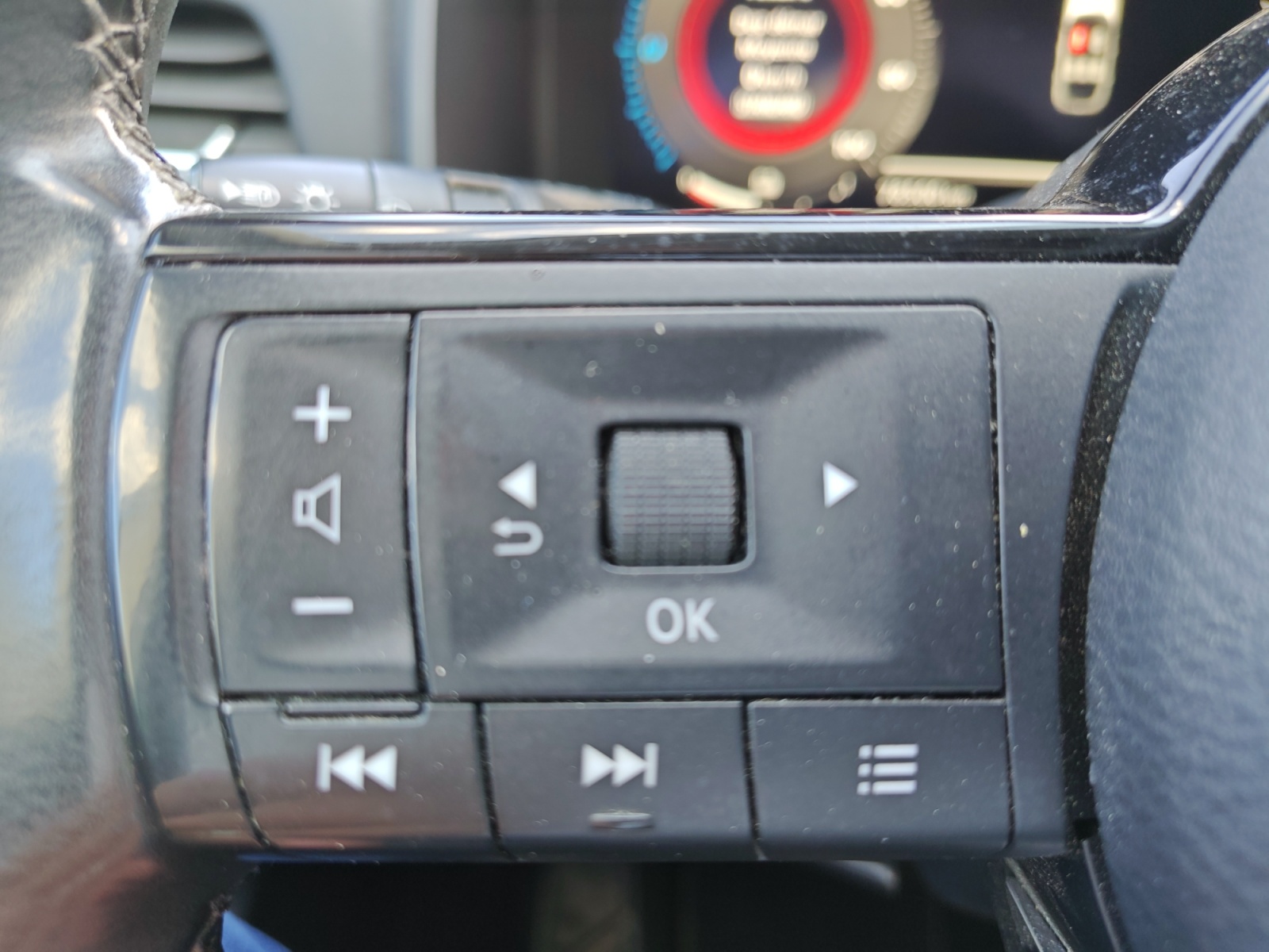 Nissan Qashqai 24