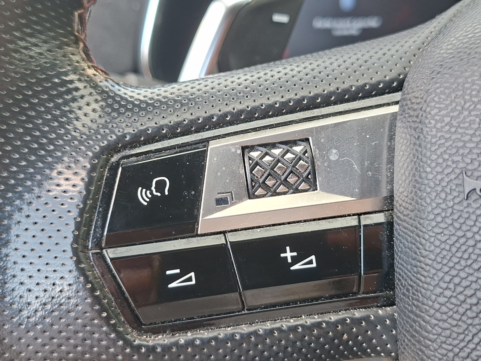 Ds Automobiles Ds 7 19