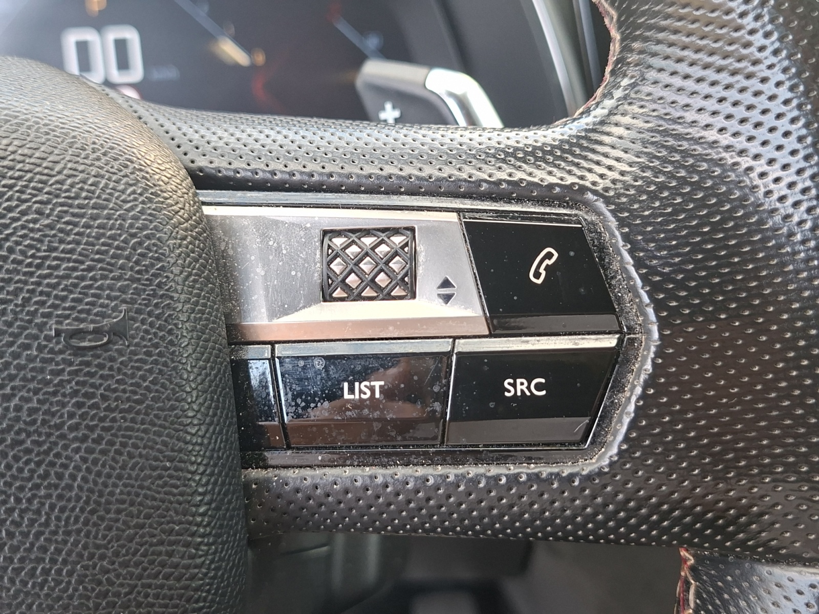 Ds Automobiles Ds 7 23