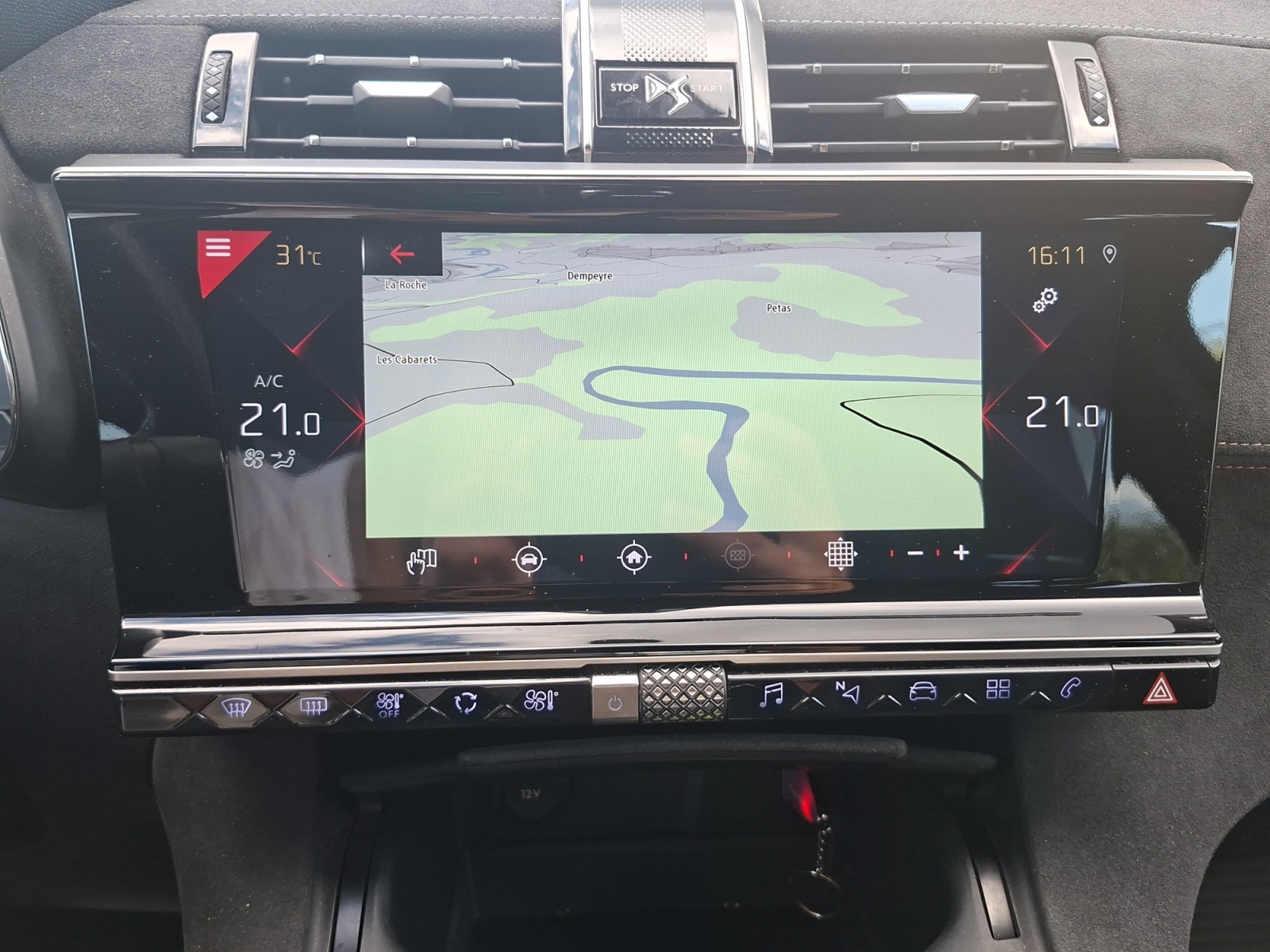 Ds Automobiles Ds 7 30