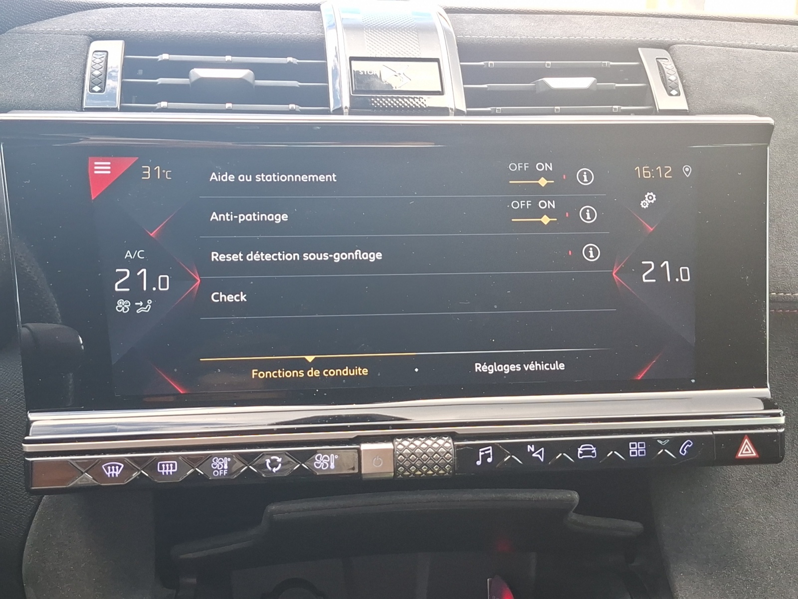 Ds Automobiles Ds 7 32