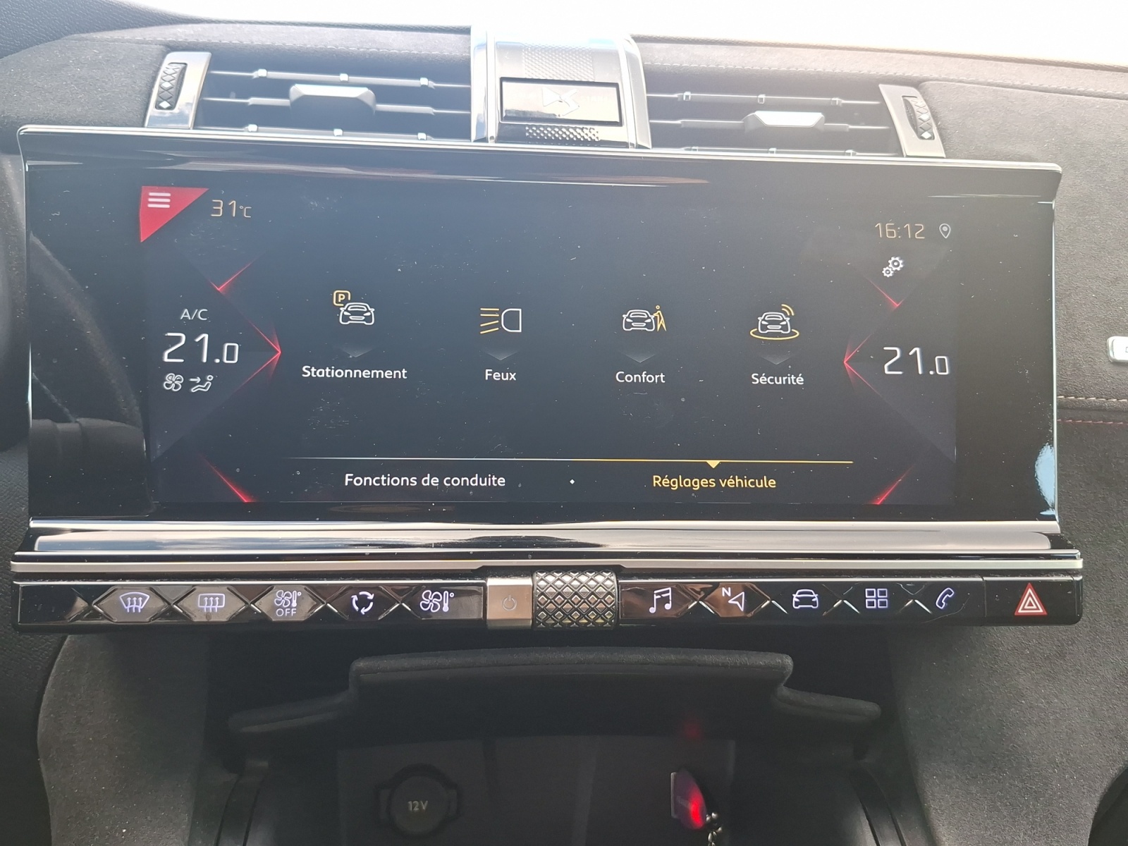 Ds Automobiles Ds 7 33