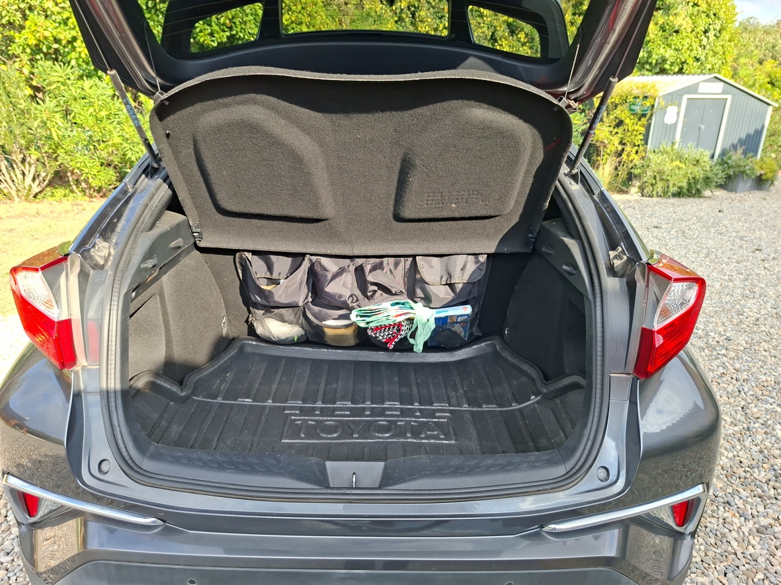 Toyota C-Hr 36
