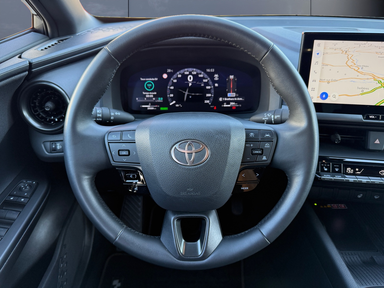 Toyota C-Hr 15