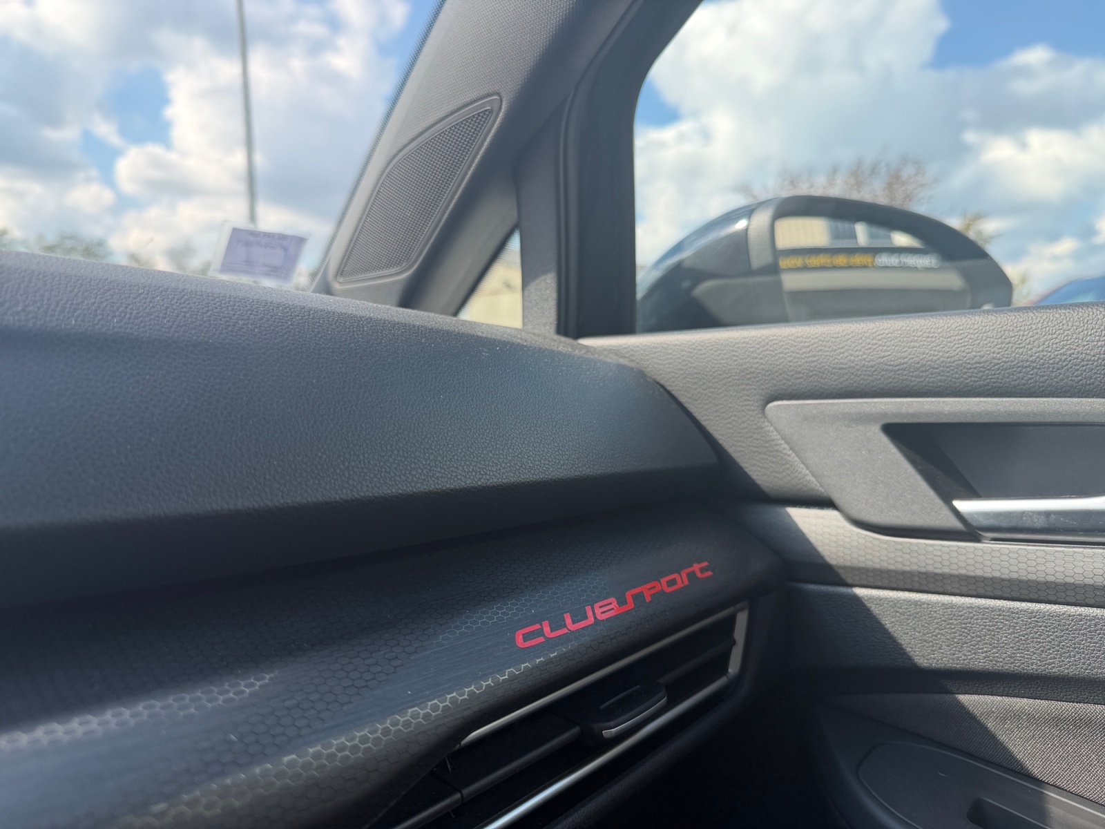 Volkswagen Golf 30