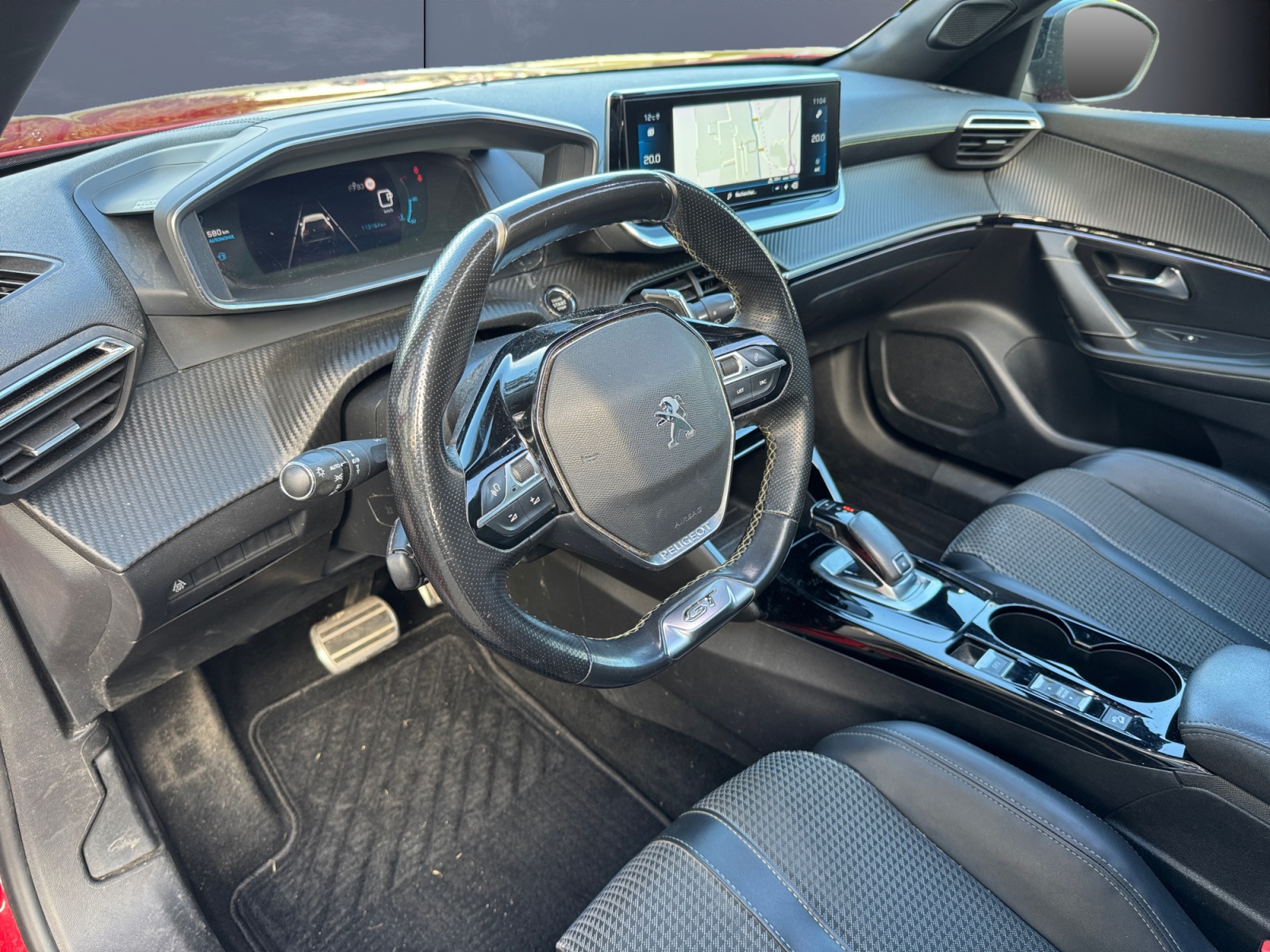 Peugeot 2008 8