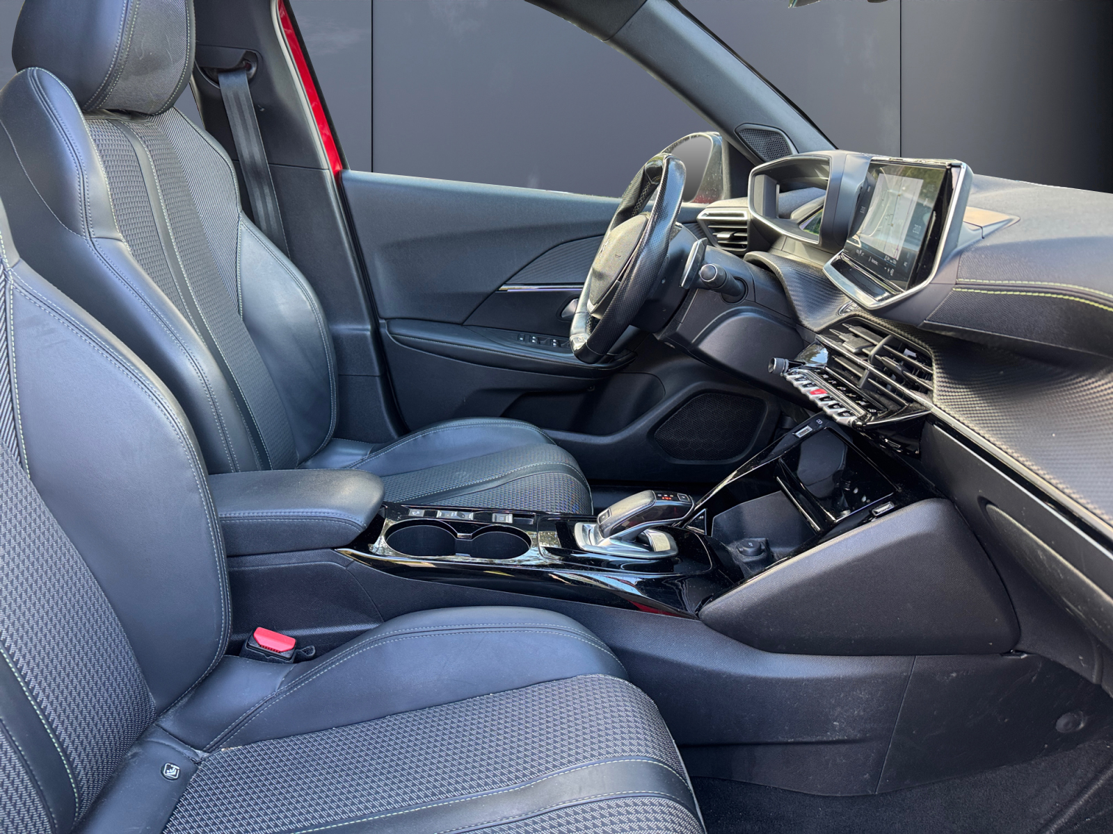Peugeot 2008 13
