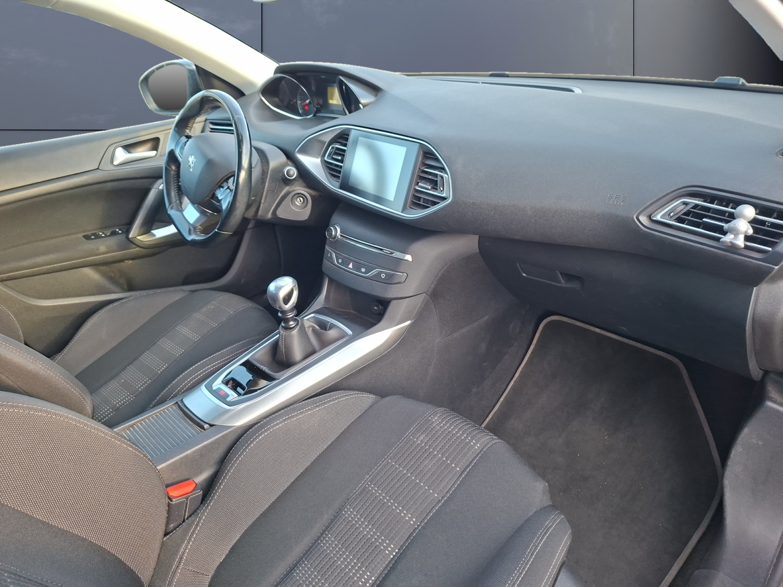 Peugeot 308 13