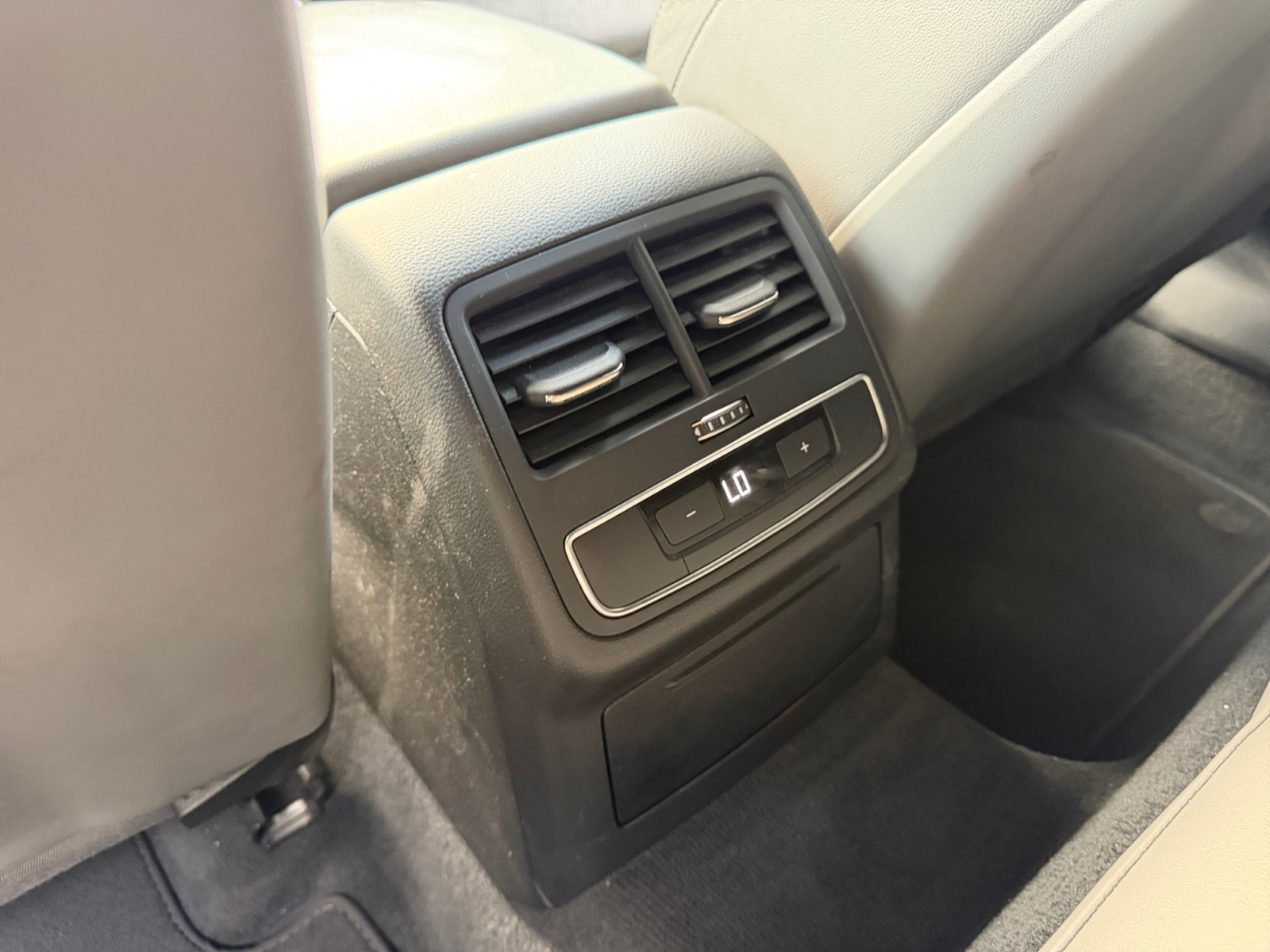 Audi A4 27