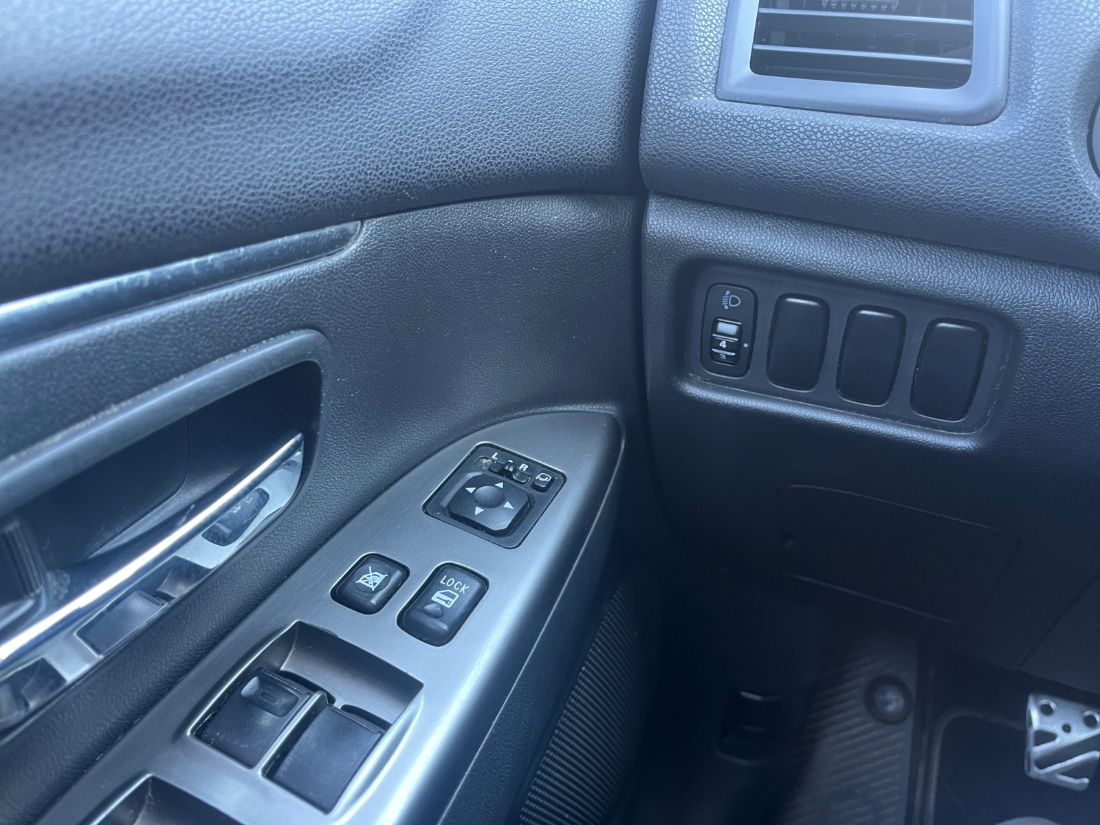 Mitsubishi Asx 19