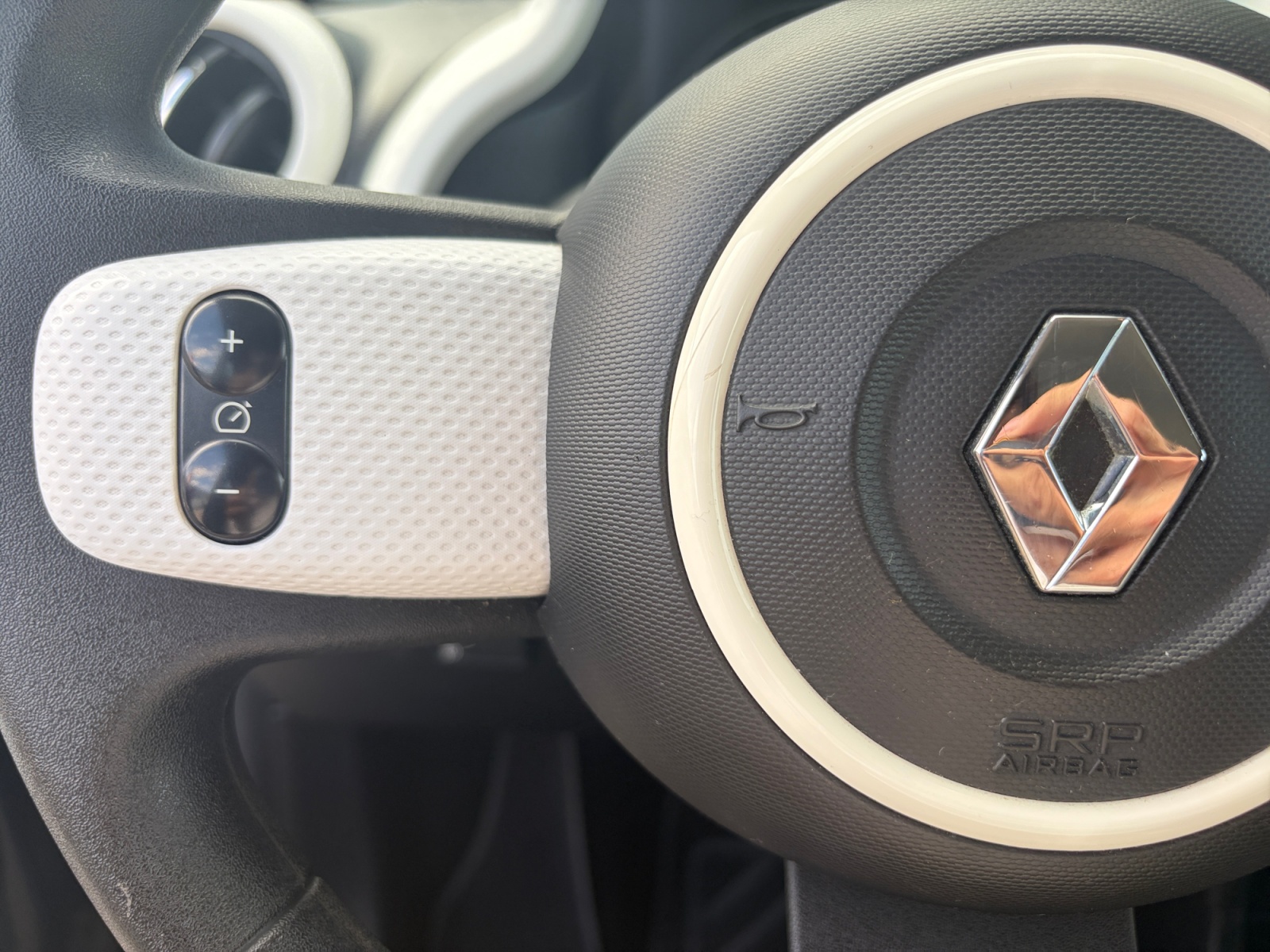 Renault Twingo 19