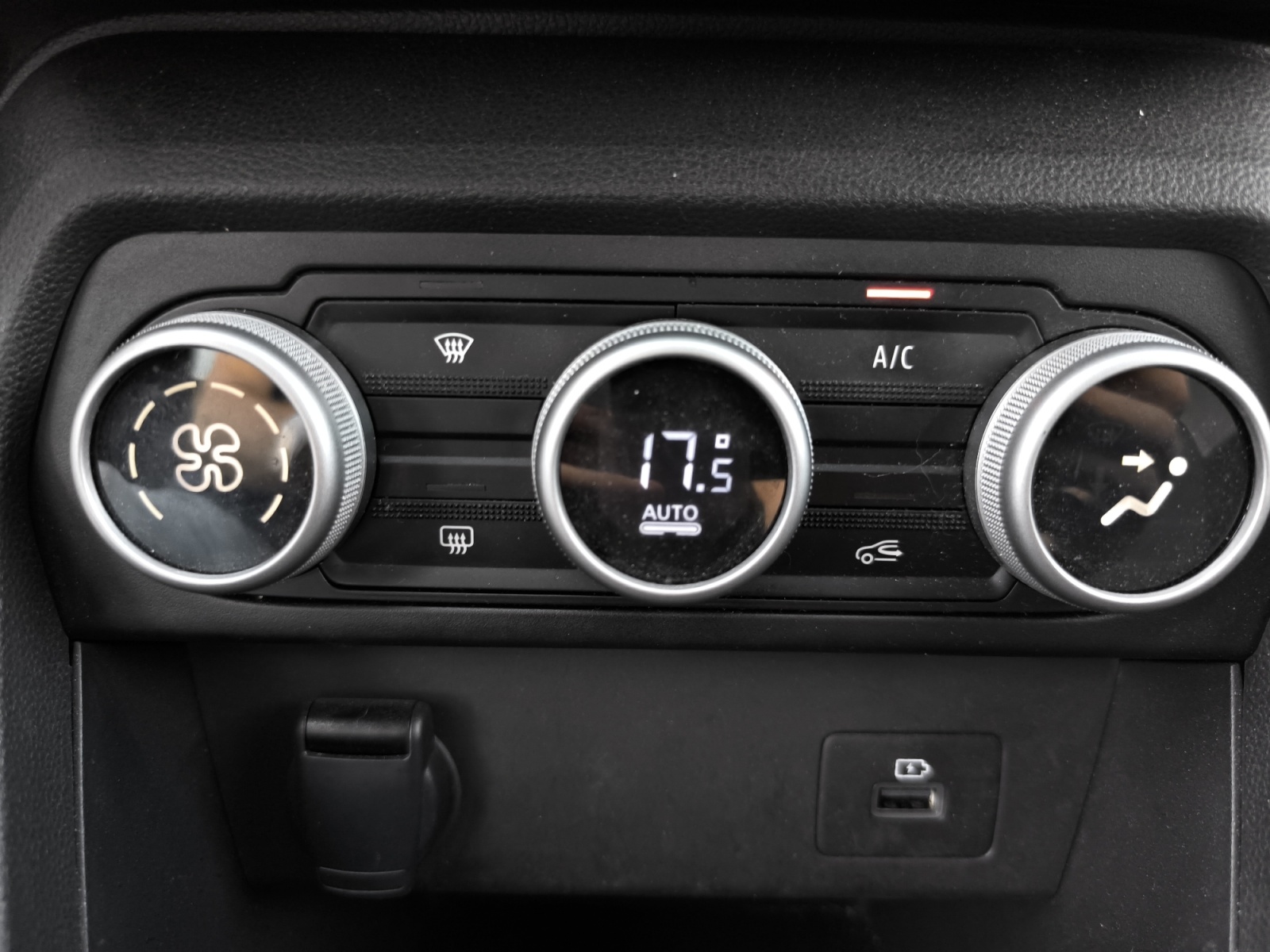 Dacia Jogger 21