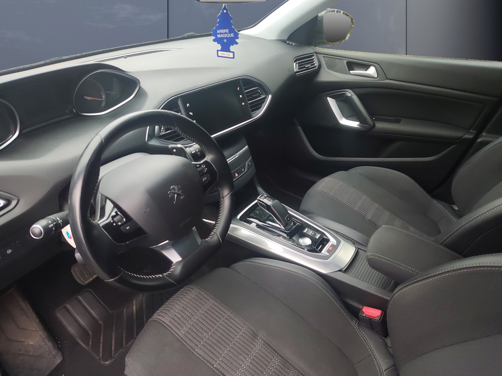 Peugeot 308 8
