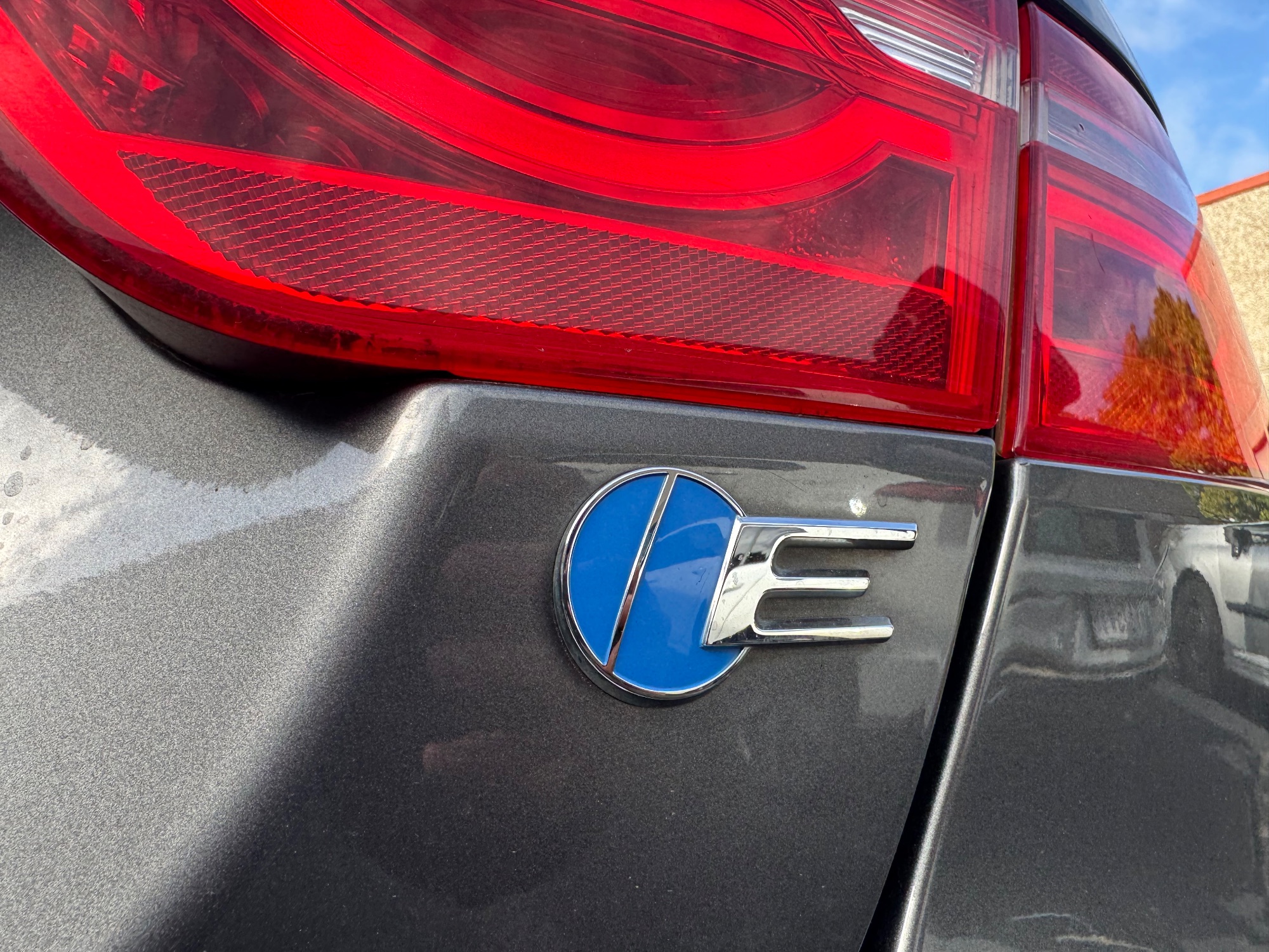 Jaguar Xe 36